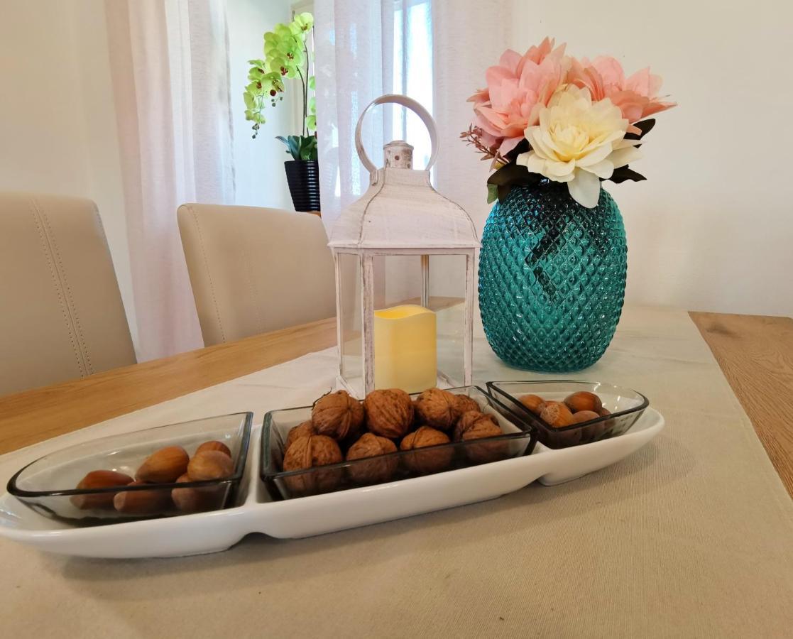 Jasmina Apartment Hum Dış mekan fotoğraf